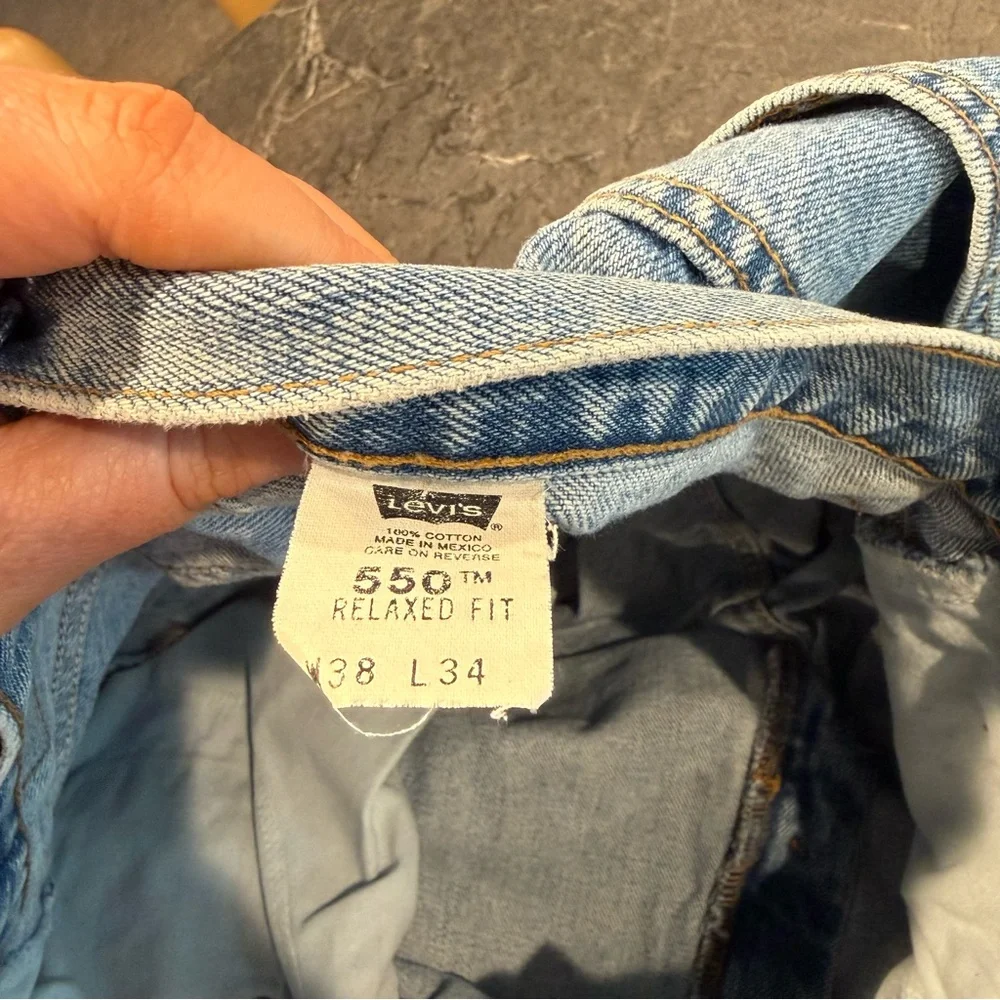 Levi’s 38x34 men’s 550 vintage relaxed straight leg jeans Y2K